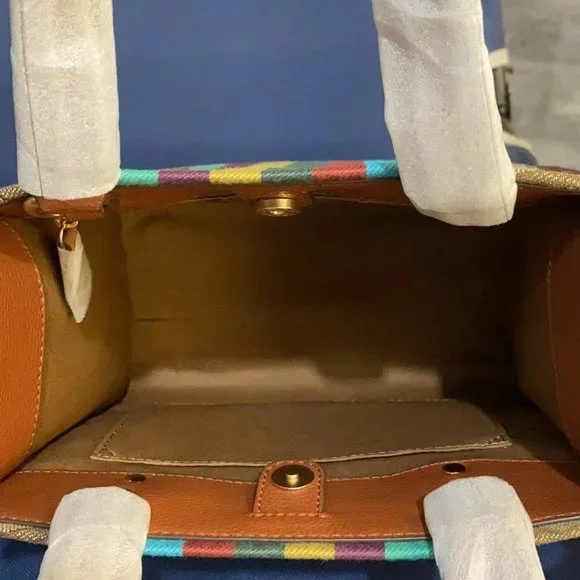 Coach Dempsey 22 Tote bag - Picture 5 of 7